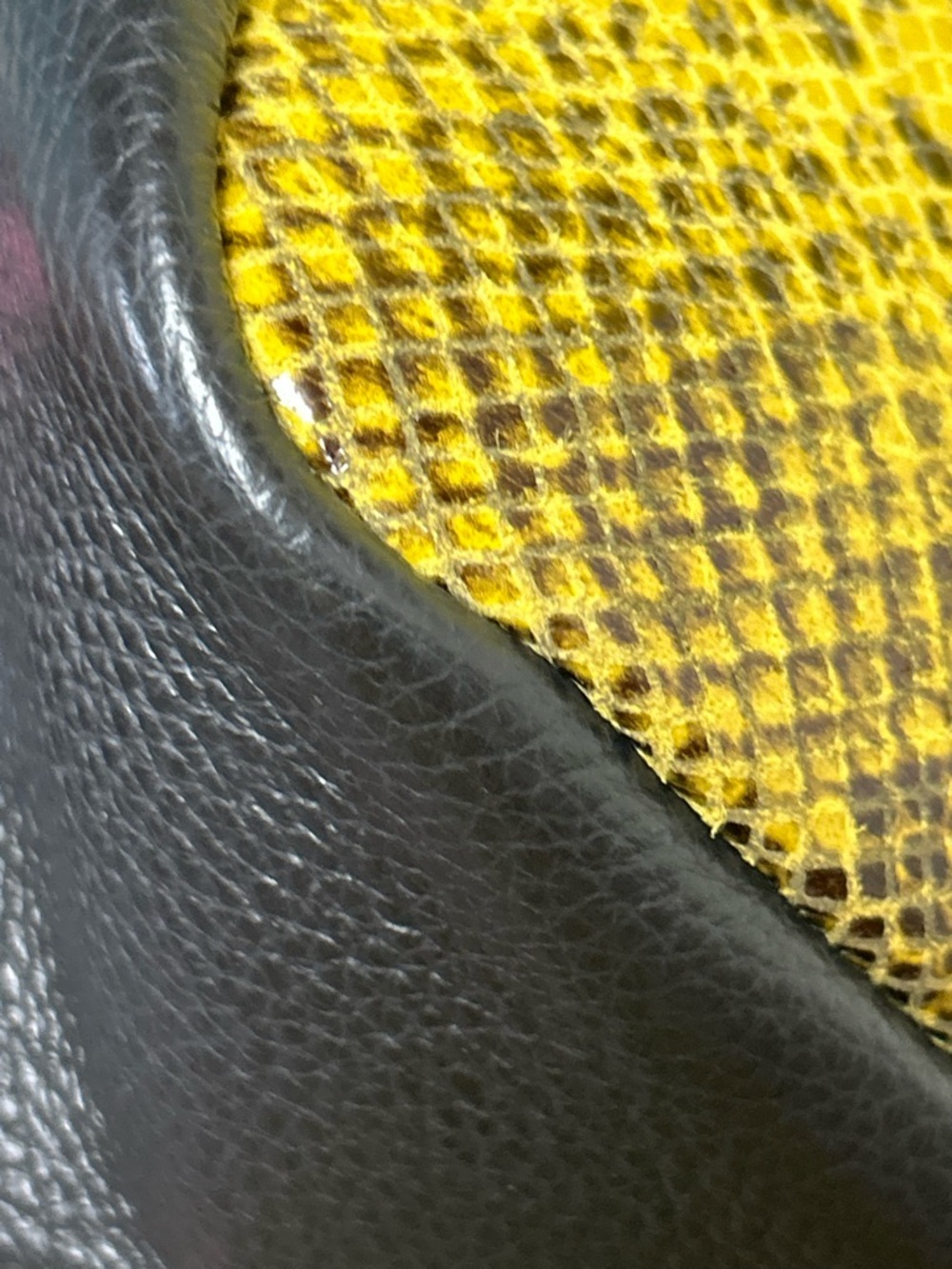 Borse in Pelle 2fer Yellow Snake-Print Tote Bag w/Travel Pouch Approx. 20x11 x 7 - Picture 13 of 17